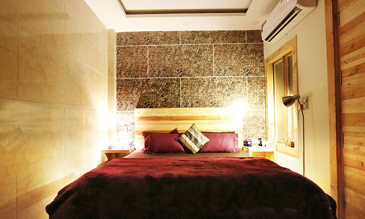 Staying In Luxury Serviced Apartment In Delhi